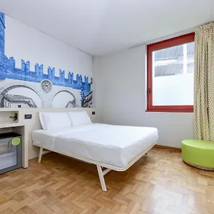 Sud Hotel